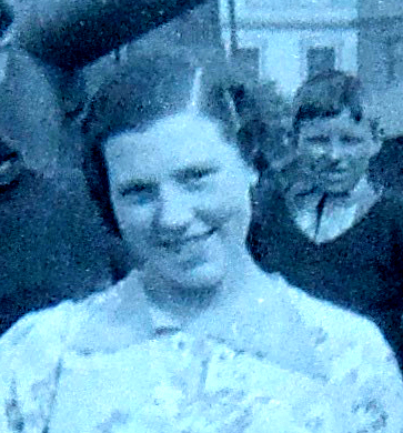 Photo of photos/Angusina_Agnes McLennan 1916-1990 crop headshot